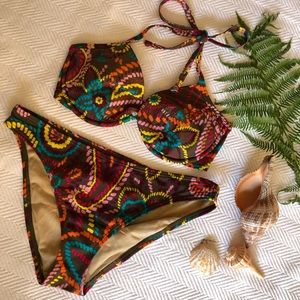 Victoria’s Secret Bikini Set. 36D top. M. bottom.